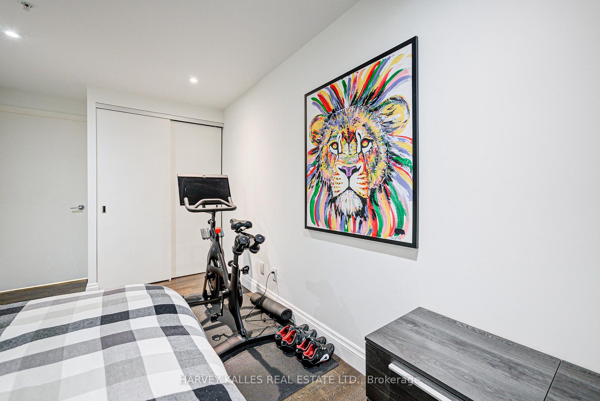 4 Bedrooms Condo at 101 Charles, Toronto For sale