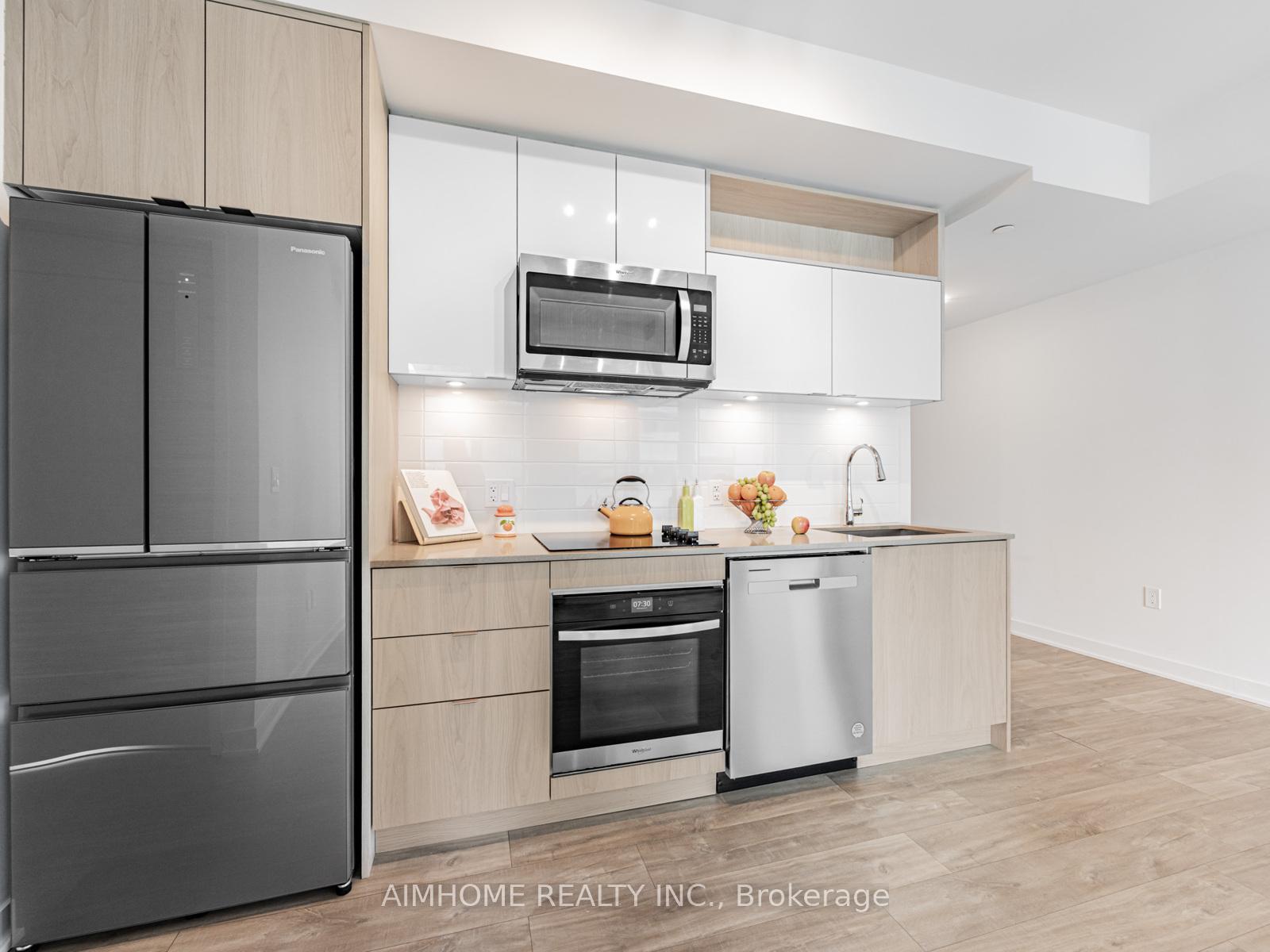 3 Bedrooms Condo at 70 Princess, Toronto For sale
