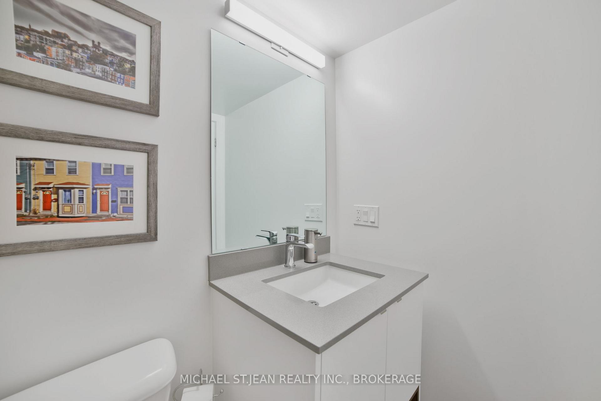 1 Bedroom Condo at 1119 Cooke,  Burlington For sale