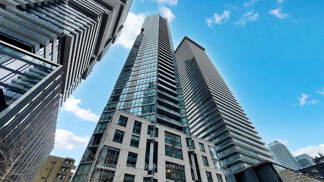 2 Bedrooms Condo at 45 Charles, Toronto For sale