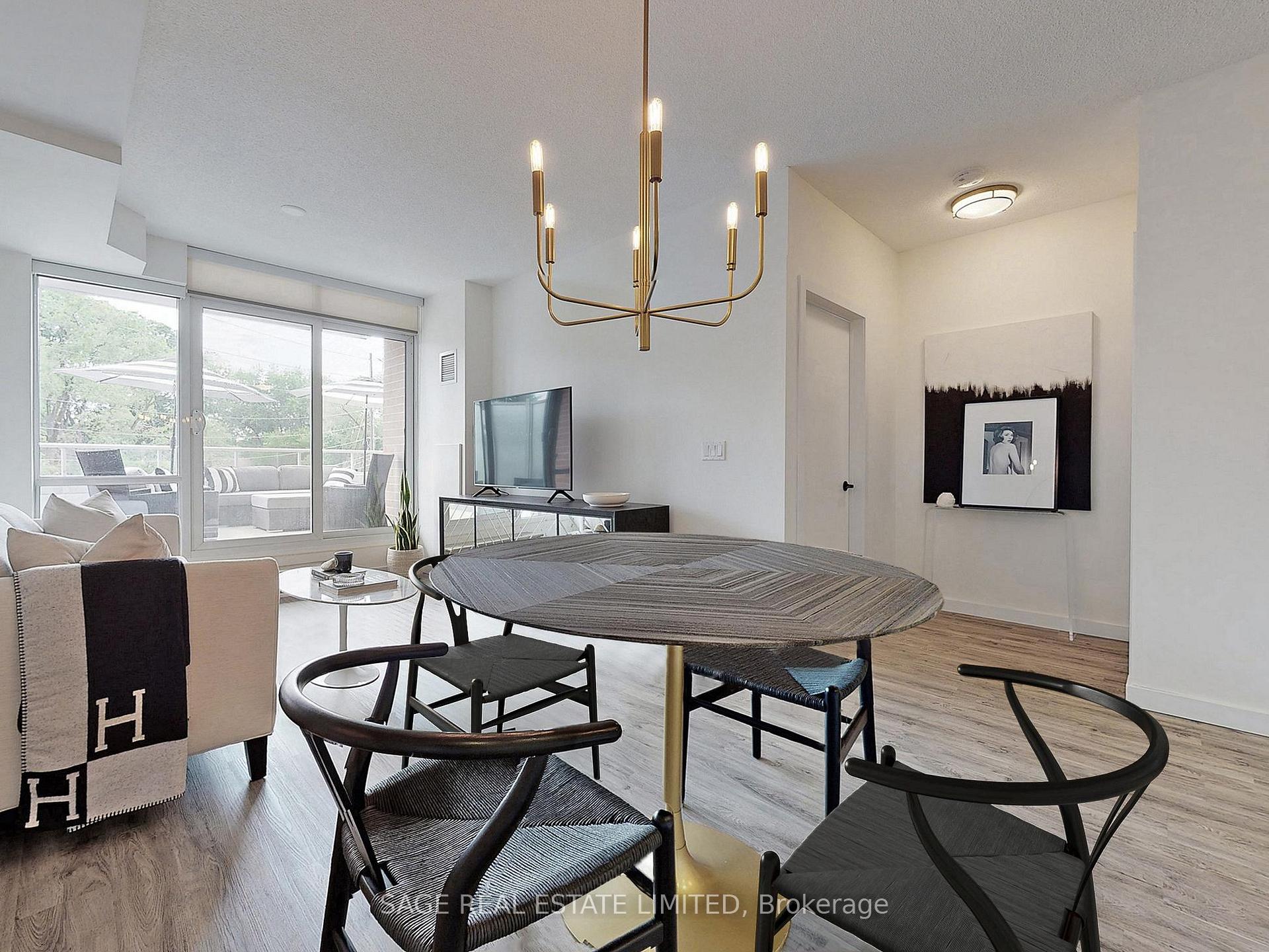 2 Bedrooms Condo at 551 Maple, Burlington For sale