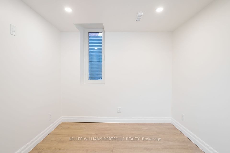 https://trreb-image.ampre.ca/Ojvy8QFWpcQRgGtQ0sgXB1hDlpmJ6zSOnC1OGtrwZS4/rs:fit:960:960/wm:.5:so:0:50:.4/wmsh:10/wmt:PHNwYW4gZm9yZWdyb3VuZD0nd2hpdGUnIGZvbnQ9JzY4Jz5LRUxMRVIgV0lMTElBTVMgUE9SVEZPTElPIFJFQUxUWSwgQnJva2VyYWdlPC9zcGFuPg/L3RycmViL2xpc3RpbmdzLzQwLzY3LzI0LzI2L3AvMzExOWMwNjAtM2U0Zi00MTdhLWFkZWMtMGFjNzdjYzRmZGQ1LmpwZw.jpg