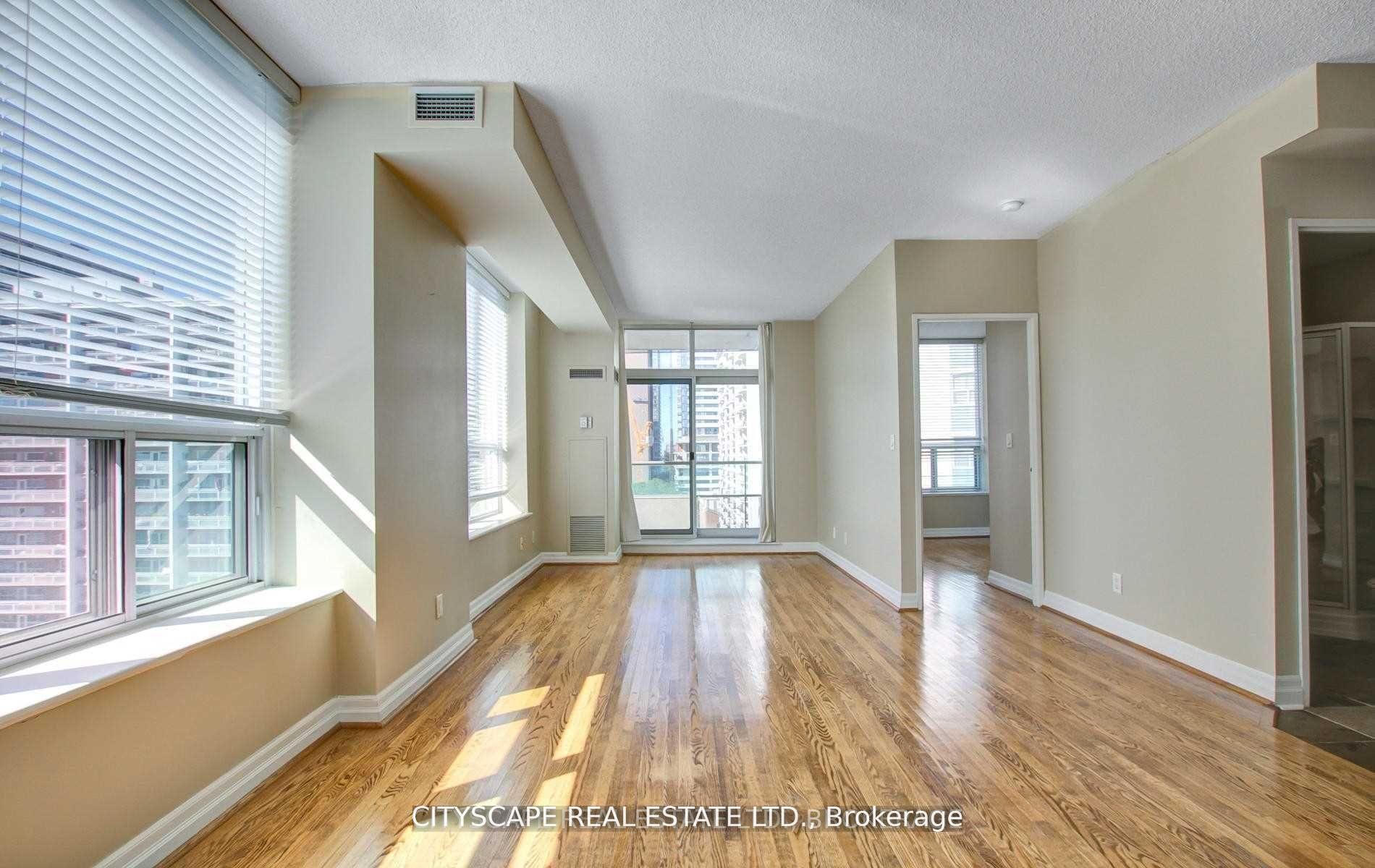 70 Alexander Street, #802