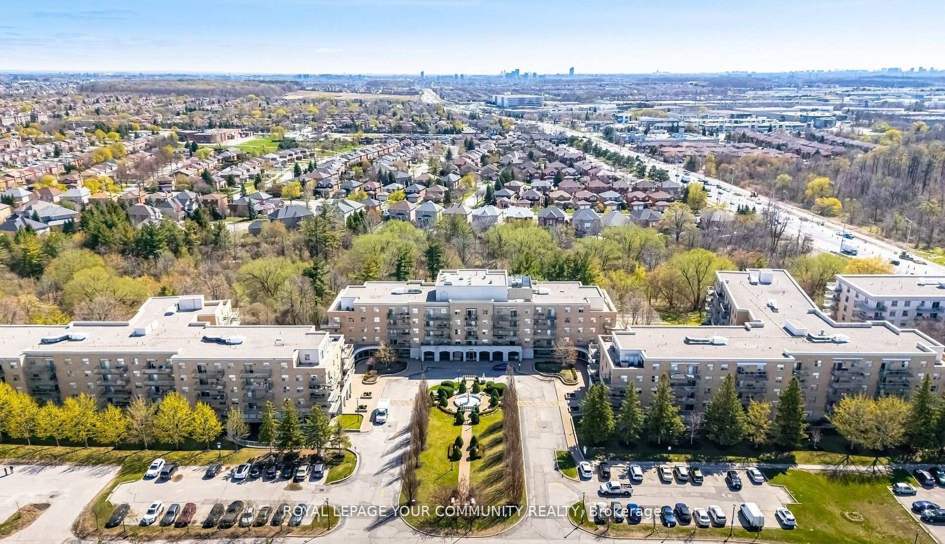 2 Bedrooms Condo at 2502 Rutherford, Vaughan For sale