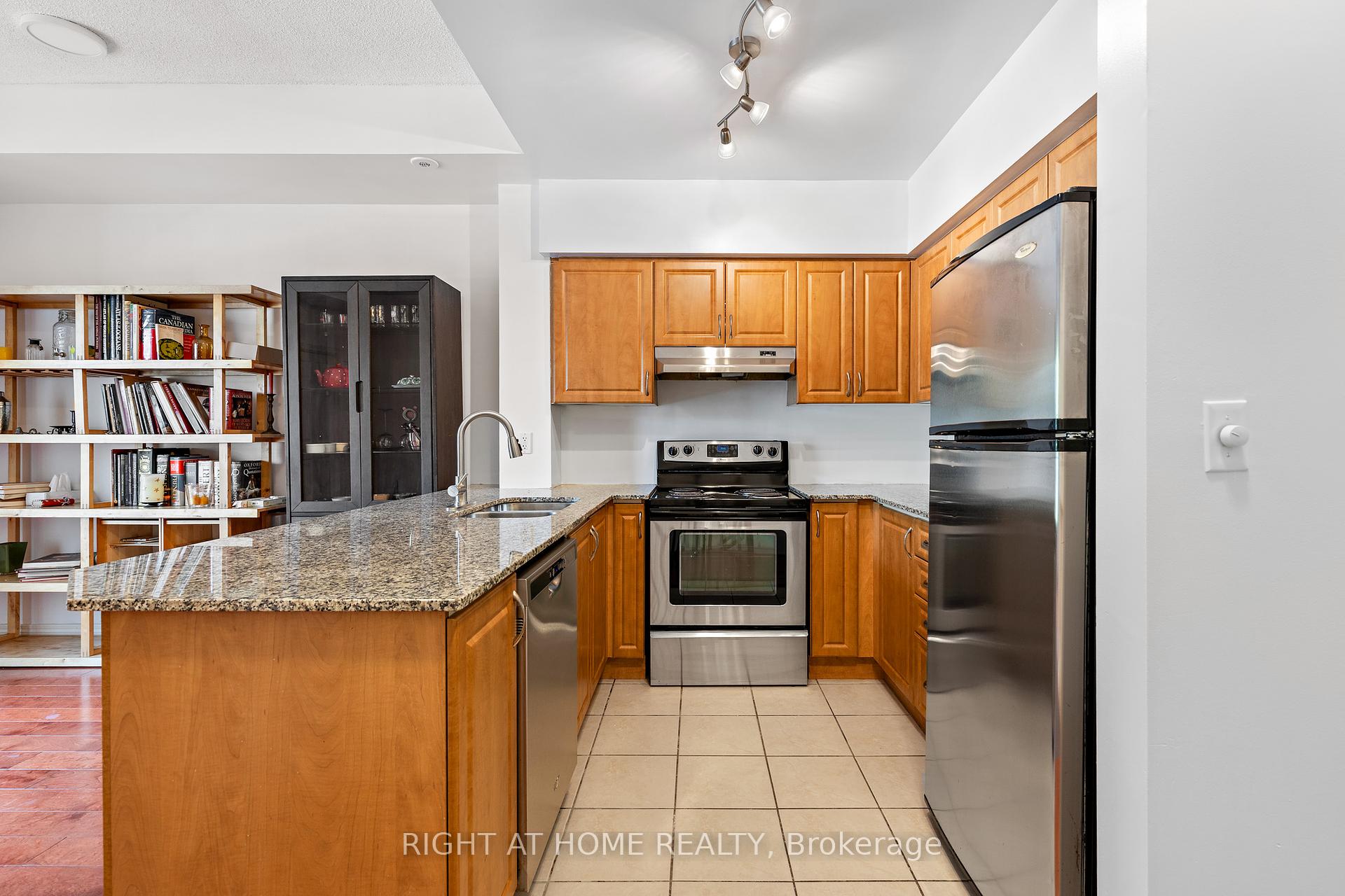 3 Bedrooms Condo at 205 Wellesley, Toronto For sale