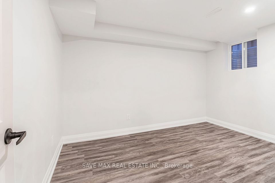 https://trreb-image.ampre.ca/OkgT2wfogf8R5IqVWAdvd4X1ZoJ3dKHIqicXVKADNNI/rs:fit:960:960/wm:.5:so:0:50:.4/wmsh:10/wmt:PHNwYW4gZm9yZWdyb3VuZD0nd2hpdGUnIGZvbnQ9JzY4Jz5TQVZFIE1BWCBSRUFMIEVTVEFURSBJTkMuLCBCcm9rZXJhZ2U8L3NwYW4-/L3RycmViL2xpc3RpbmdzLzQwLzYyLzk3LzYzL3AvYjE4ZGQ0ZTUtNTVhZS00MzkwLTgxYjEtYjFlOGZhNjZiODljLmpwZw.jpg