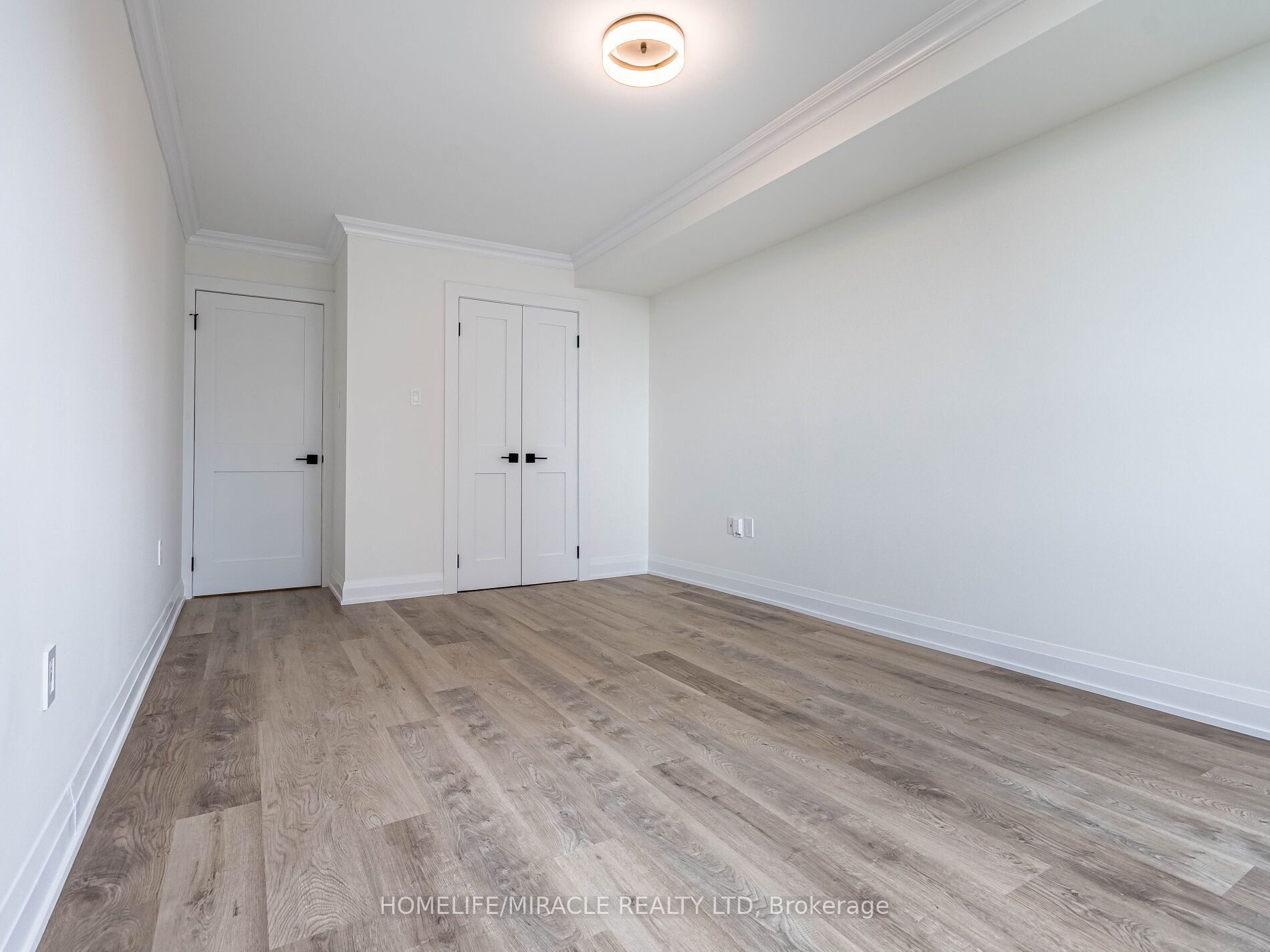 1270 Maple Crossing Boulevard, #604