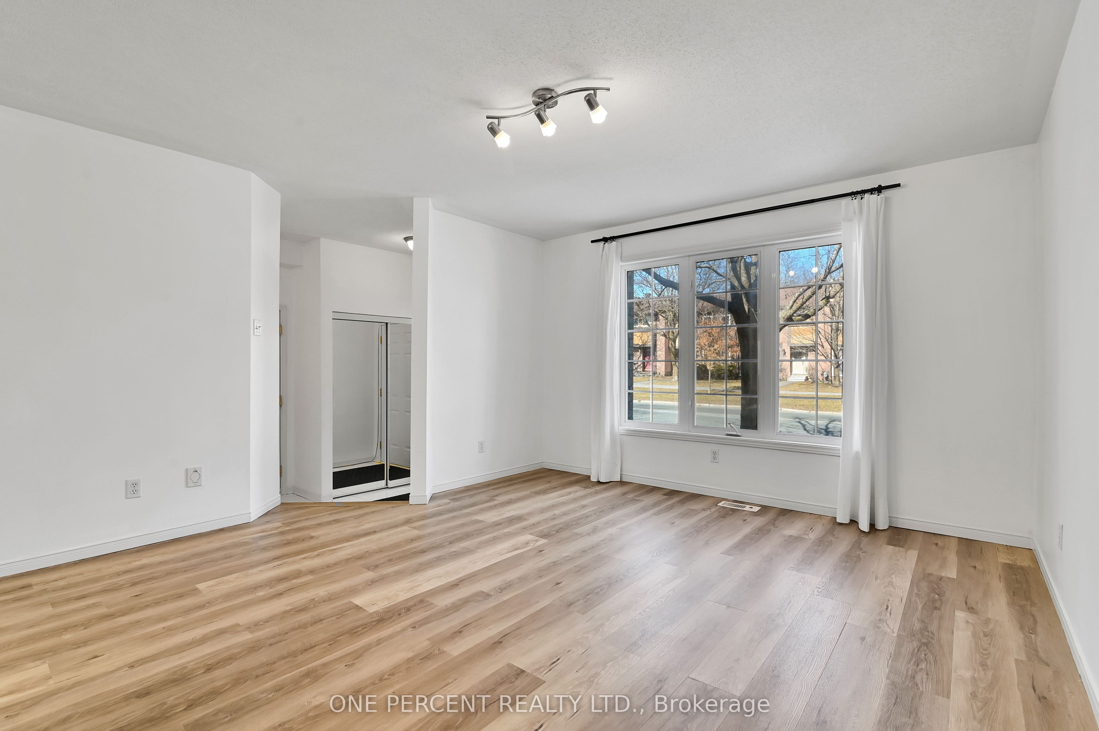 3356 McCarthy Road, HuntClubWindsorParkVillageandArea, ON K1V 1Z6