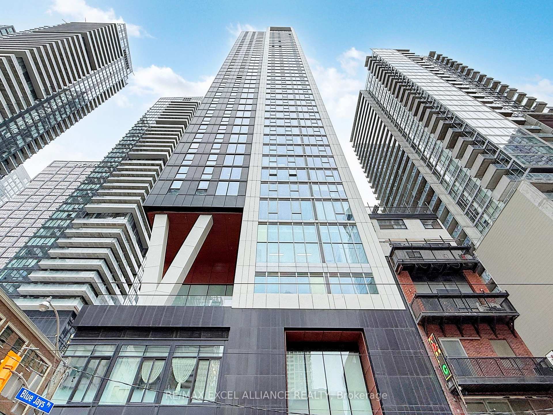 2 Bedrooms Condo at 357 King,  Toronto For sale