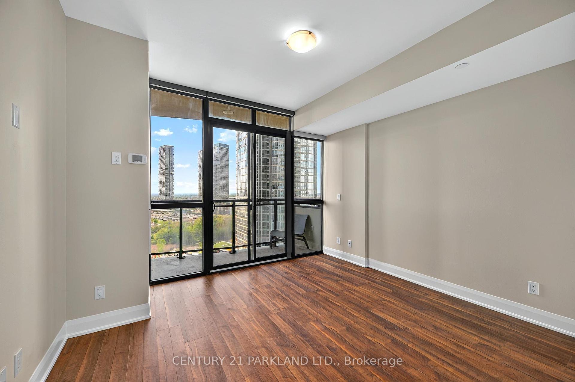 2 Bedrooms Condo at 2900 Highway 7, Vaughan For sale