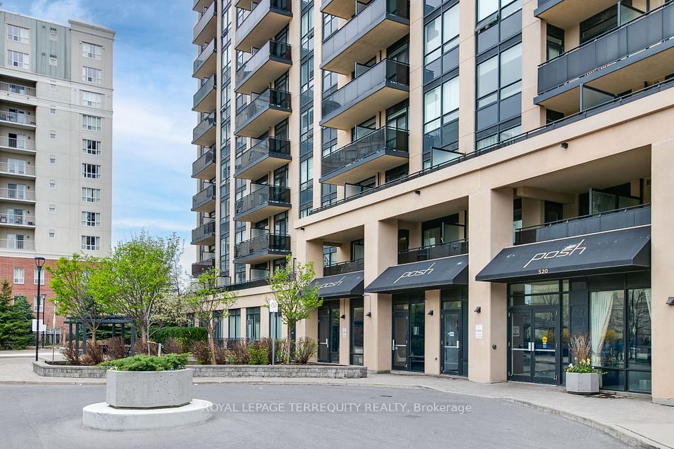520 Steeles