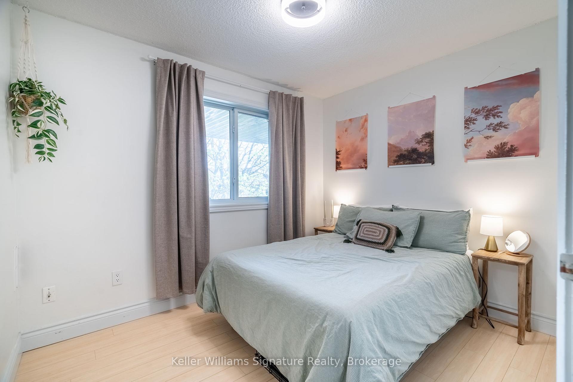 3 Bedrooms Condo at 3835 Lake Shore, Toronto For sale