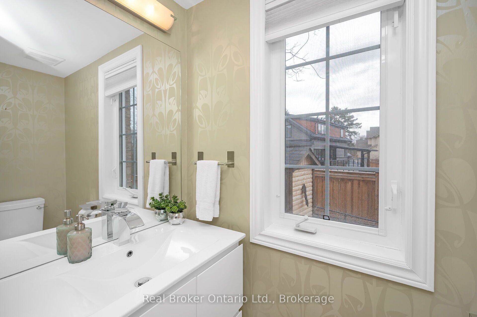 710 Spring Gardens Road, #98