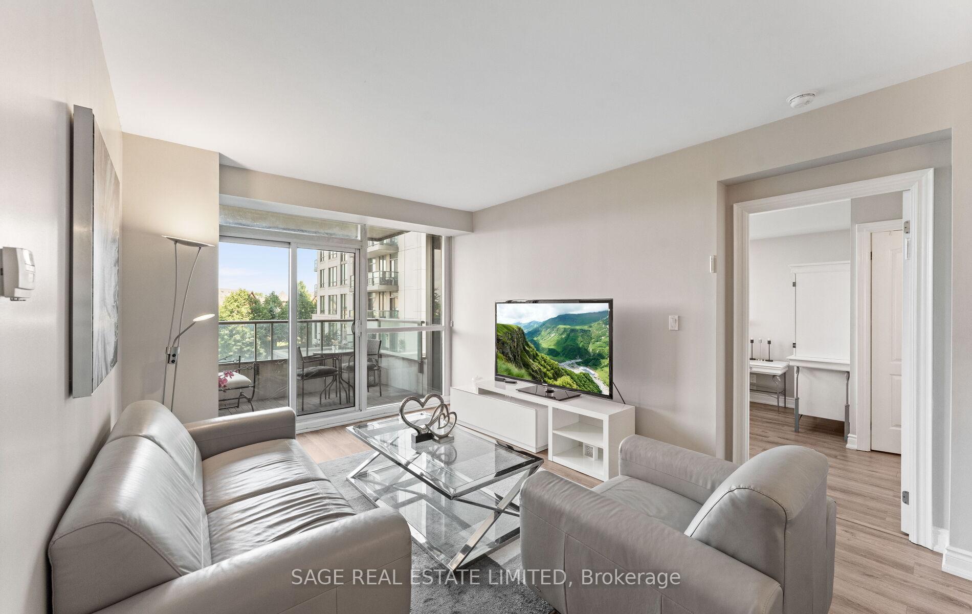 2 Bedrooms Condo at 88 Promenade, Vaughan For sale