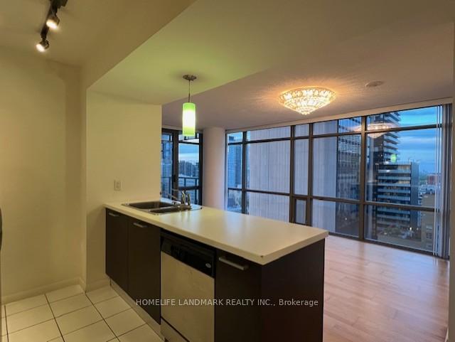 2 Bedrooms Co-op at 38 grenville, Toronto For sale