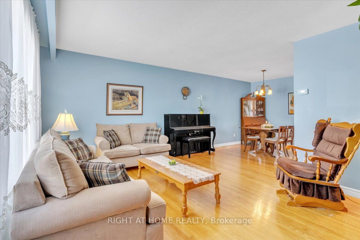 21 Willis Drive, Brampton, ON L6W 1A8
