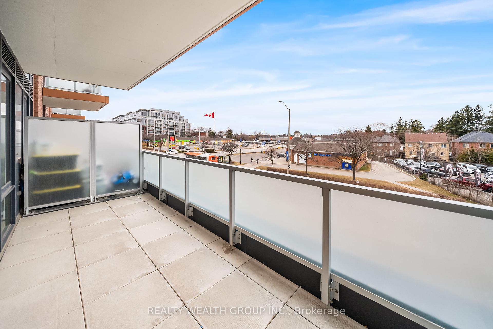 2 Bedrooms Condo at 215 LAKESHORE, Mississauga For sale