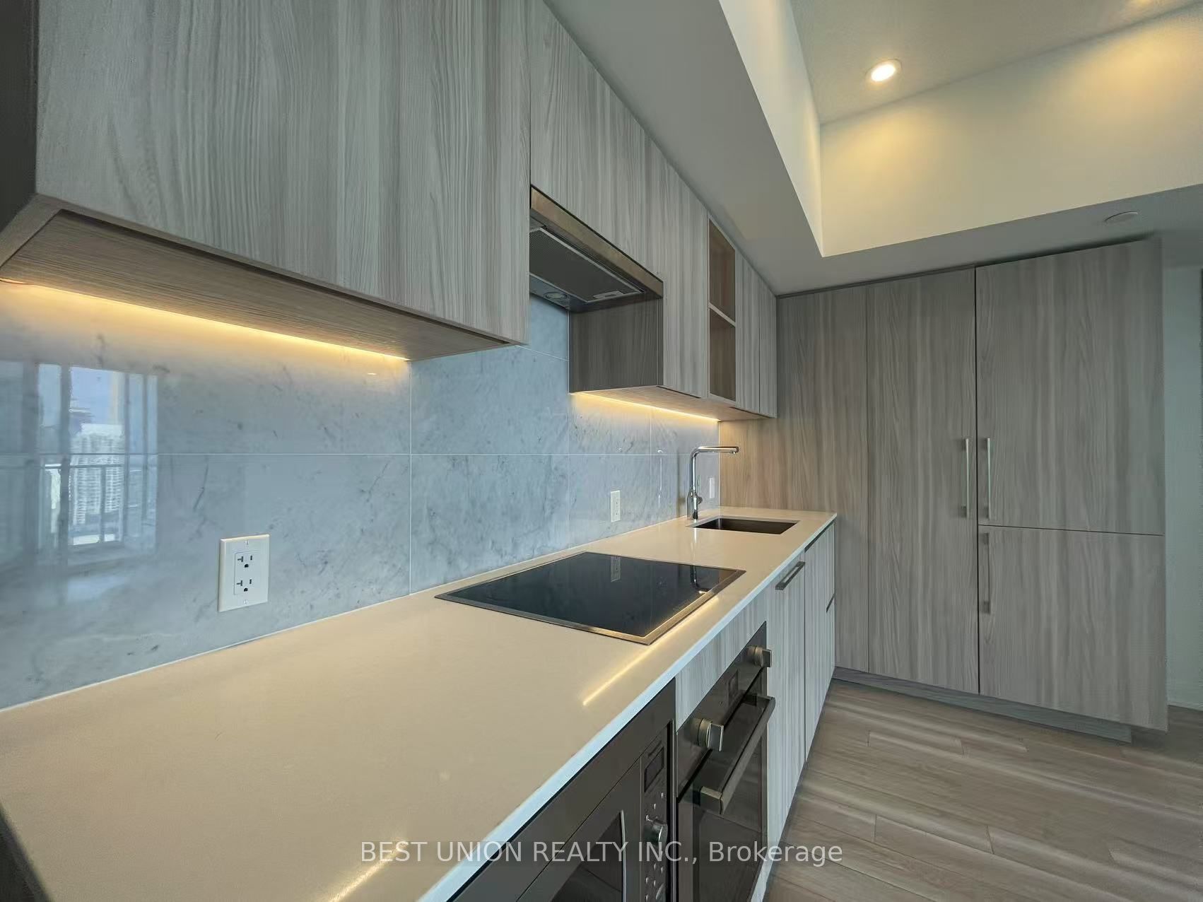 17 Bathurst Street, #3910