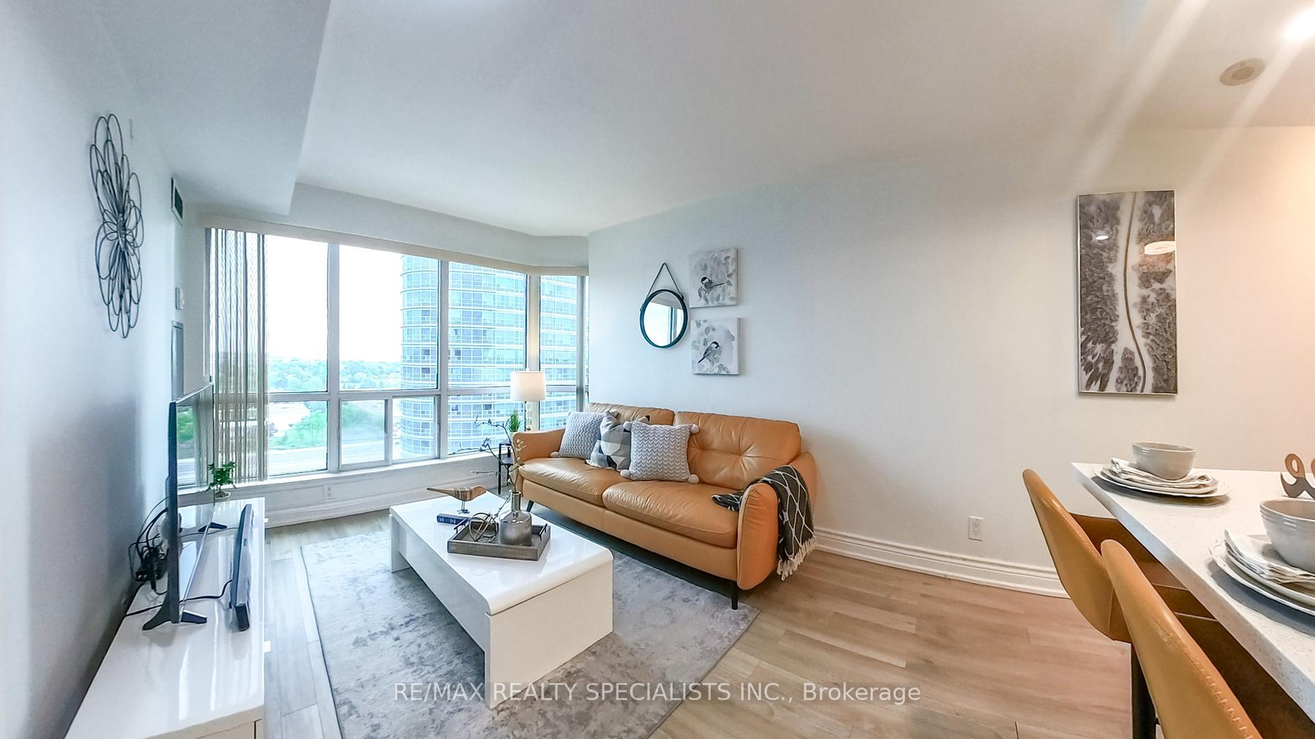 1 Bedroom Condo at 8 LEE CENTRE, Toronto For sale
