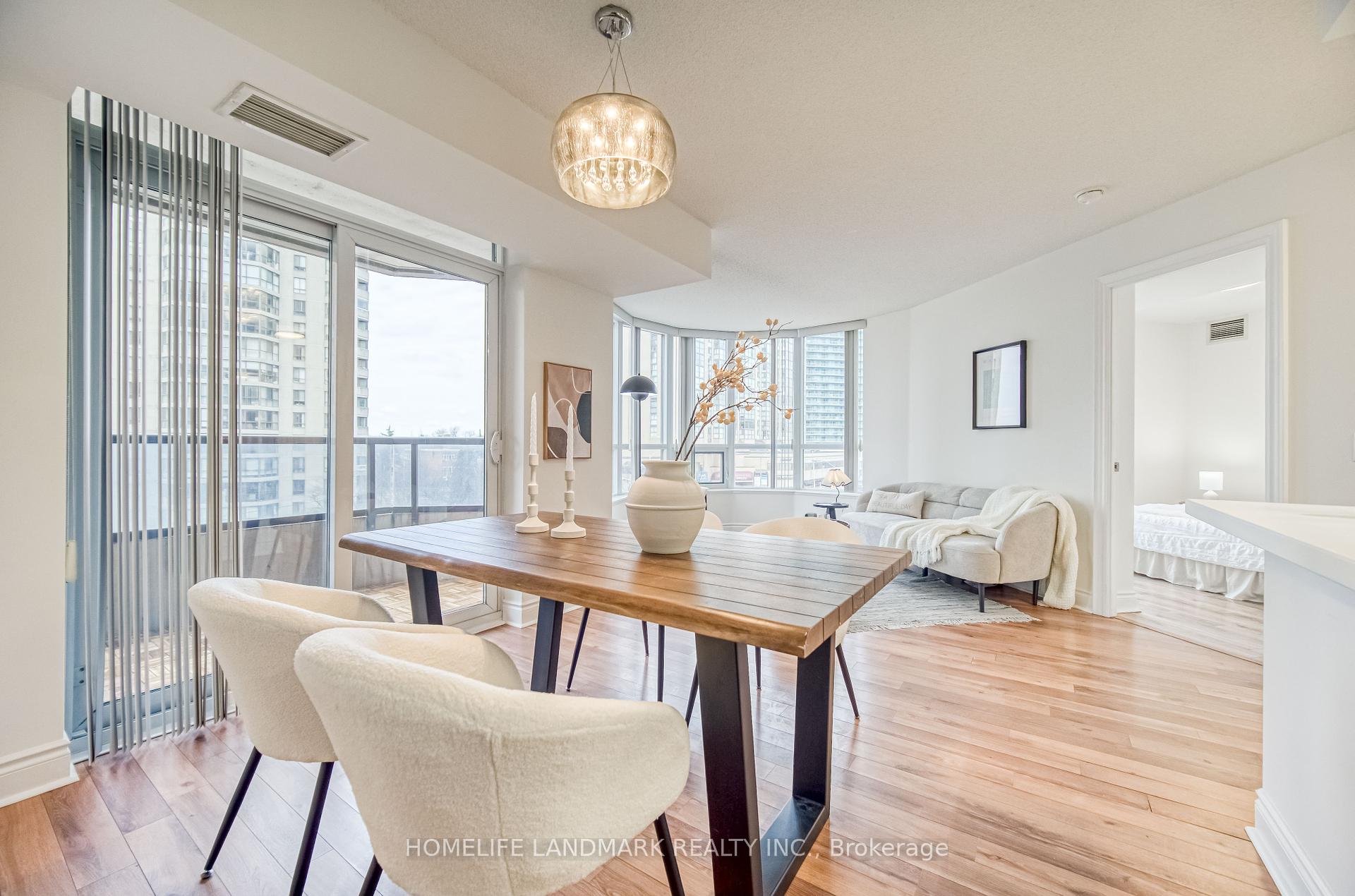 3 Bedrooms Condo at 500 Doris,  Toronto For sale