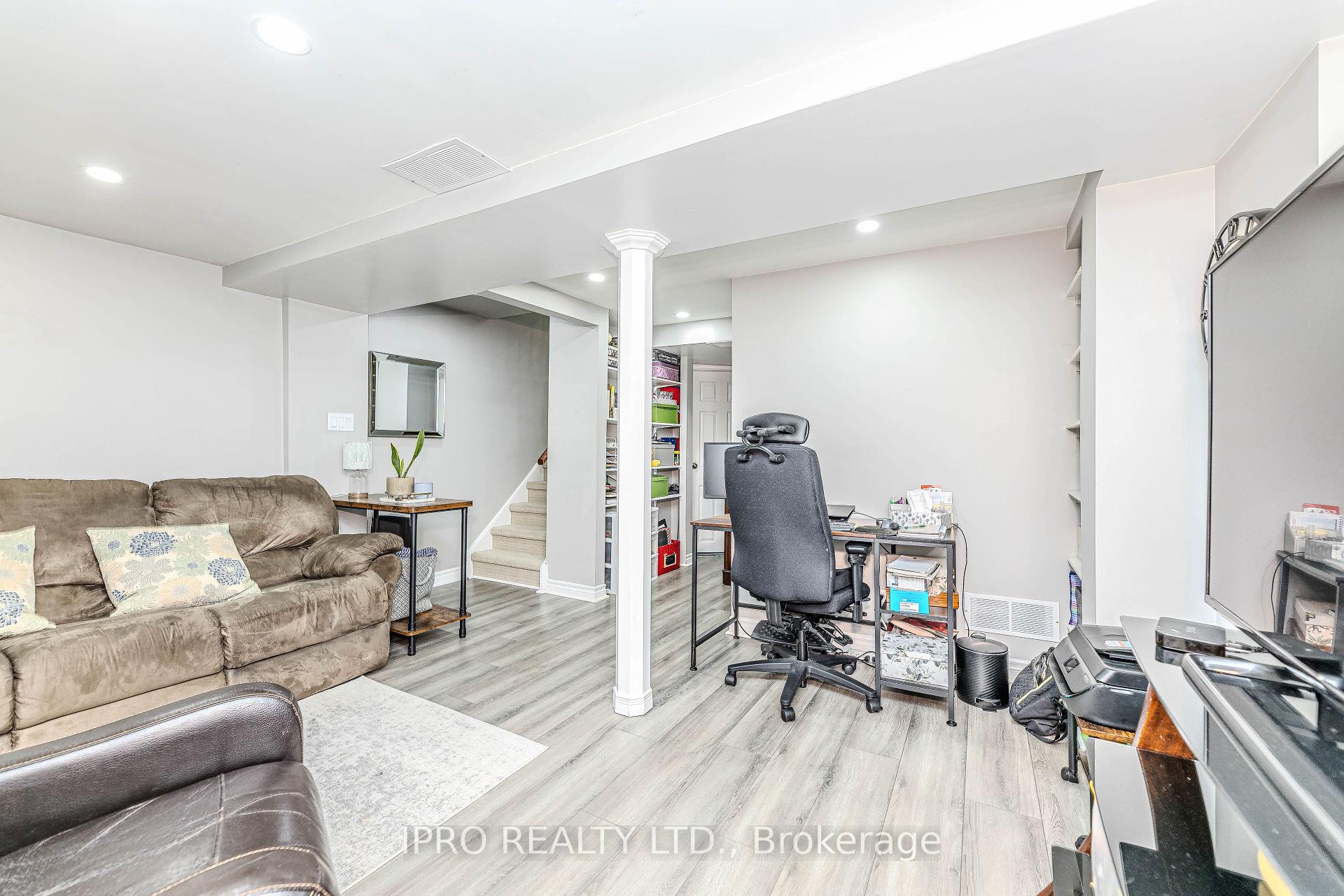 3 Bedrooms Condo at 78 Tania, Vaughan For sale