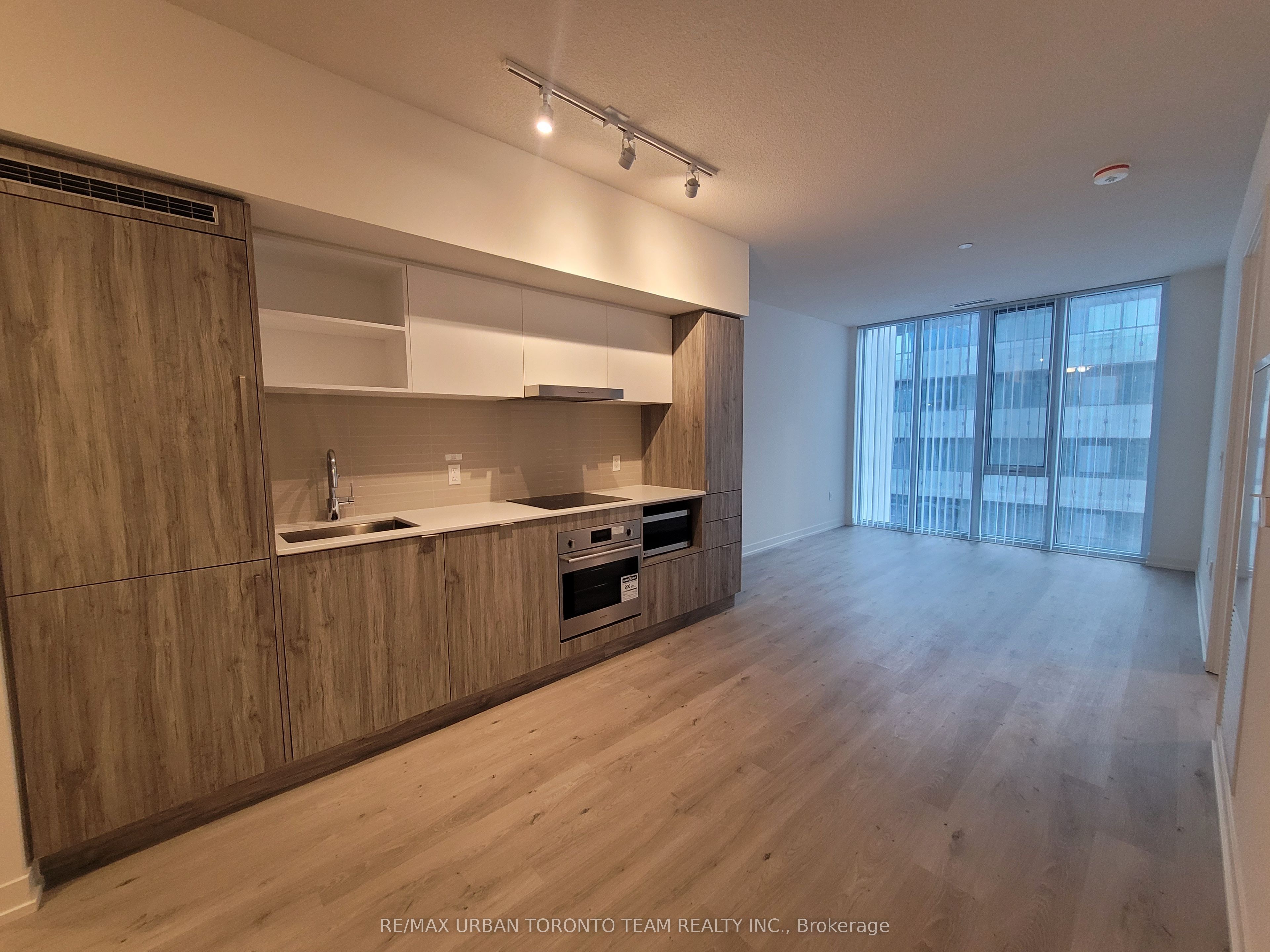 138 Downes Street, #1001