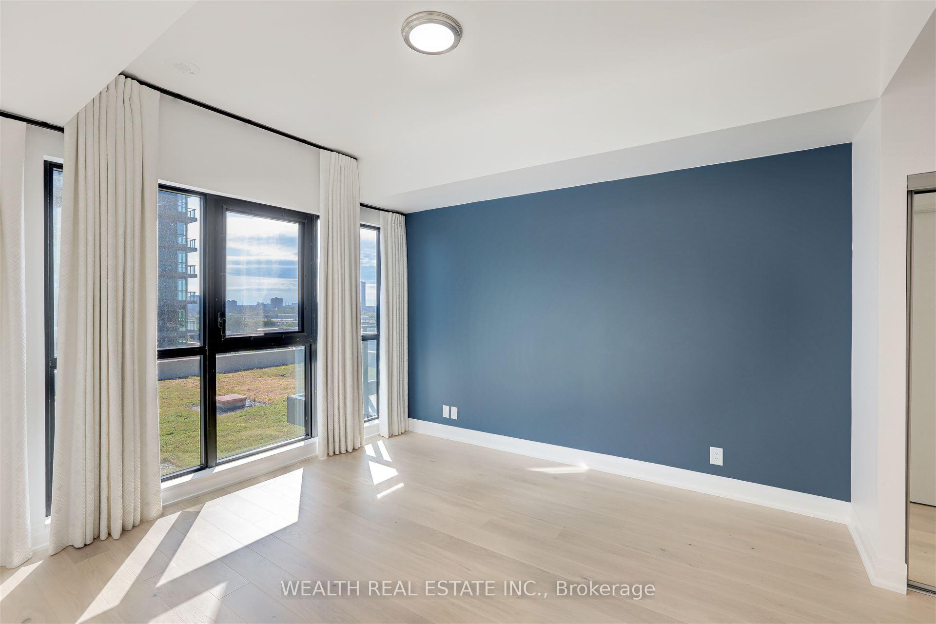 2 Bedrooms Condo at 33 Frederick Todd,  Toronto For sale