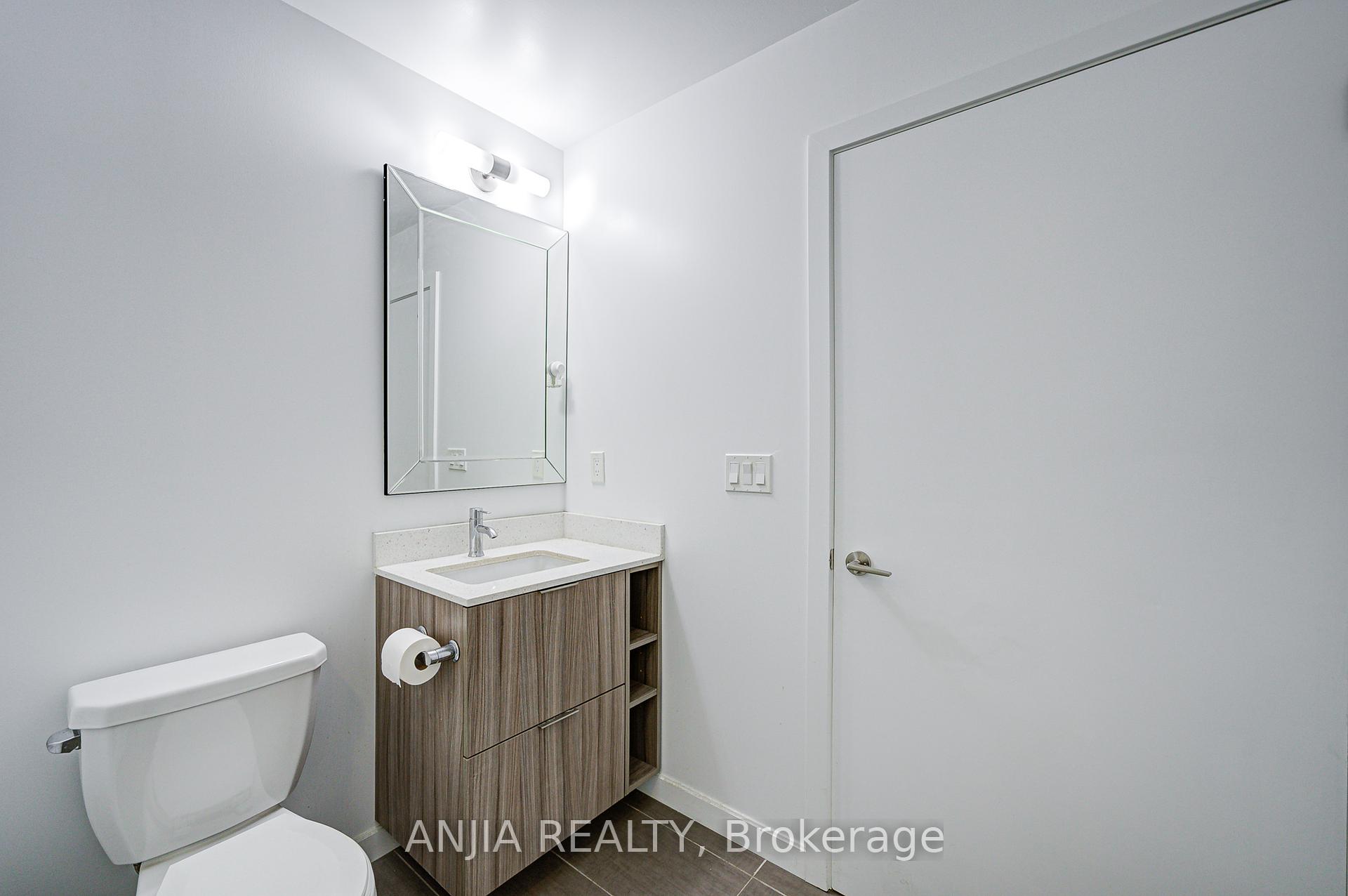 2 Bedrooms Condo at 50 Forest Manor, Toronto For sale