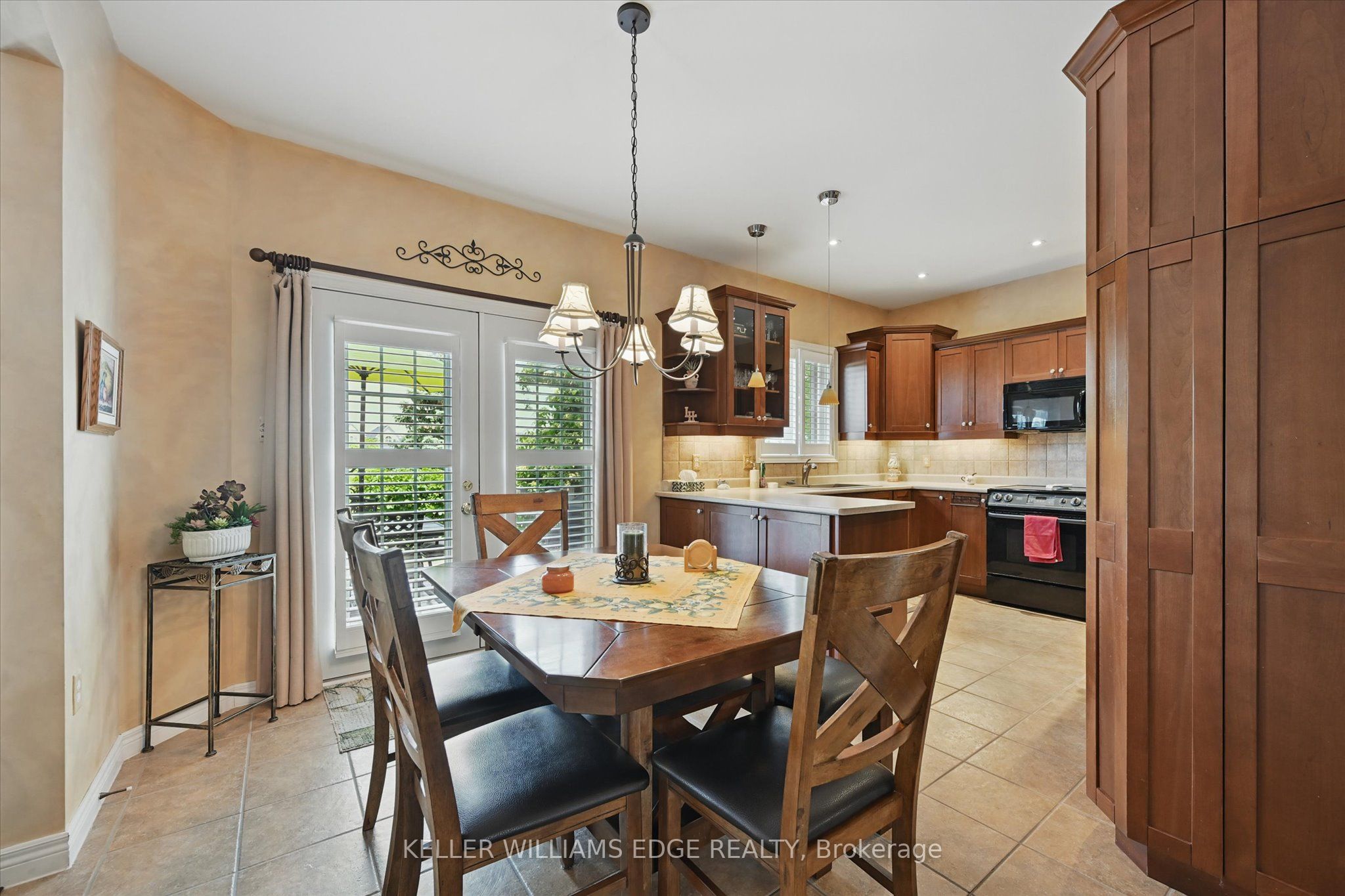 2939 Darien Road