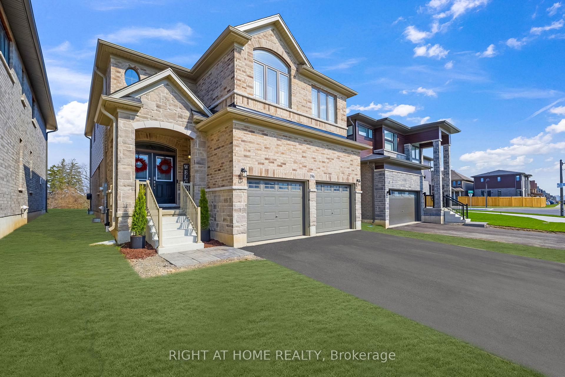 196 Longboat Run, Brantford, ON N3T 0T1
