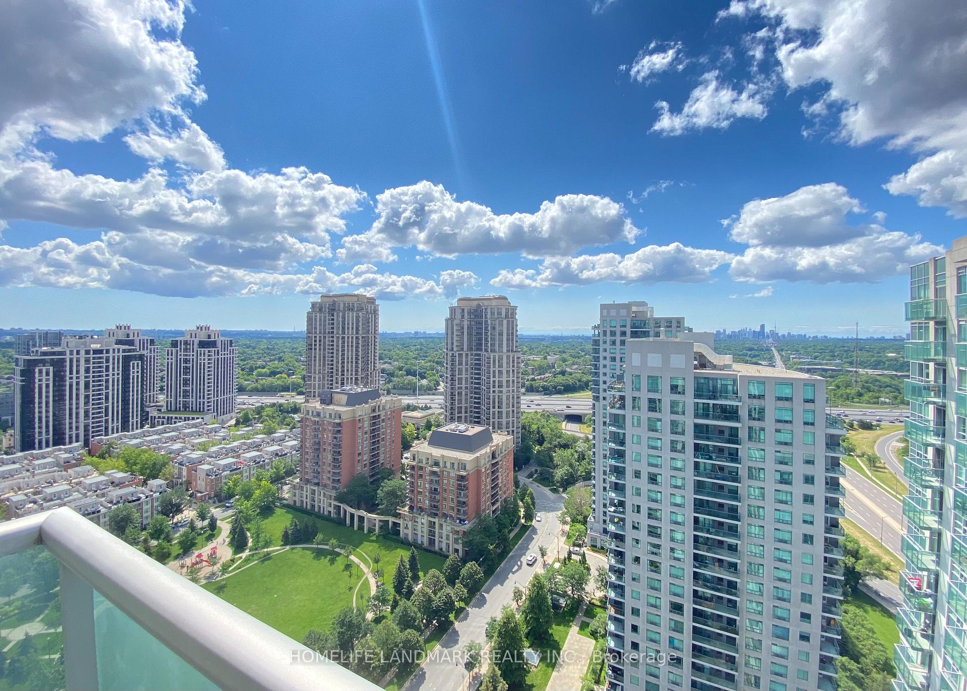 2 Bedrooms Condo at 16 Harrison Garden,  Toronto For sale