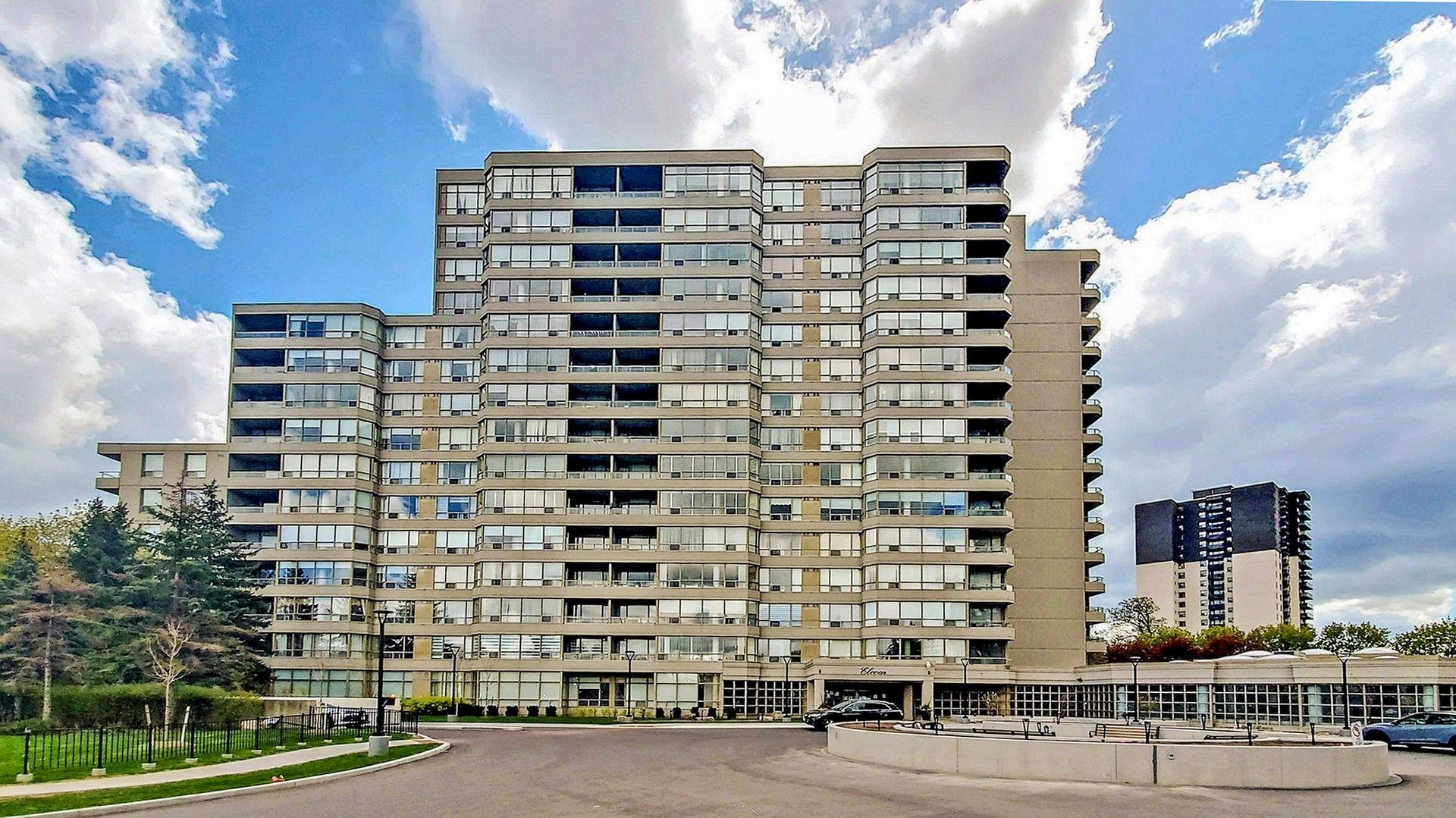 11 Townsgate Drive 1204