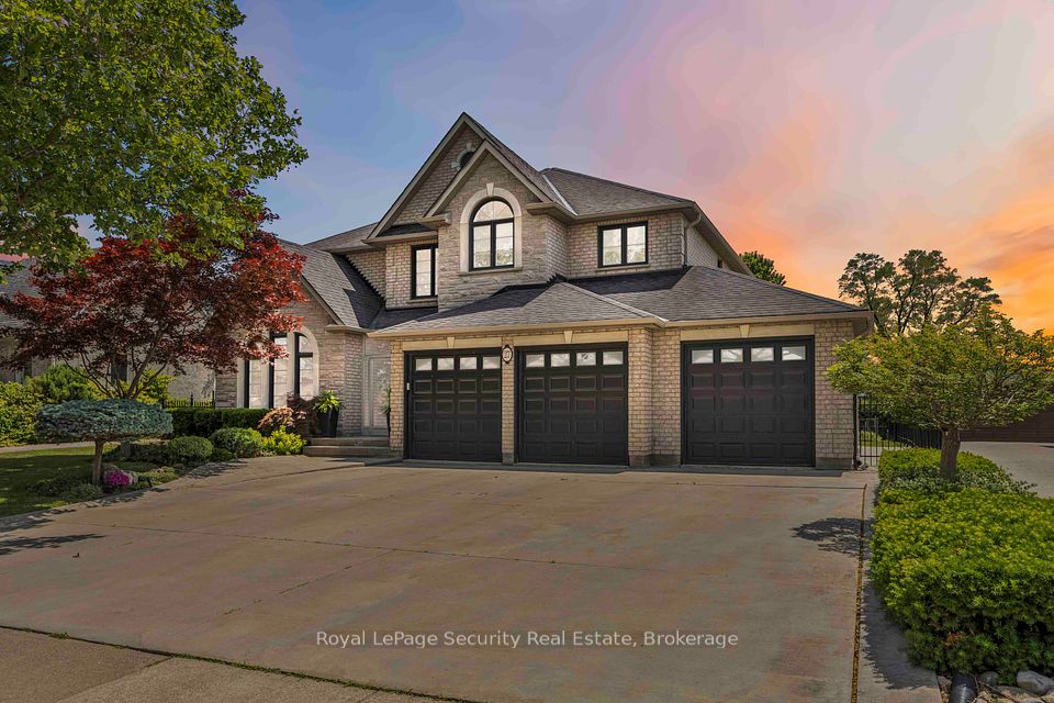 27 Gaydon Avenue