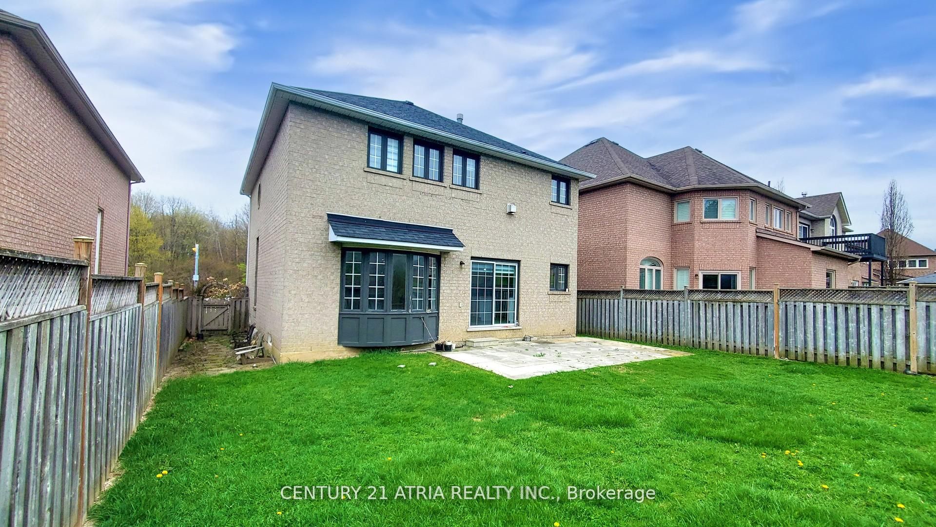 323 Bristol Road E