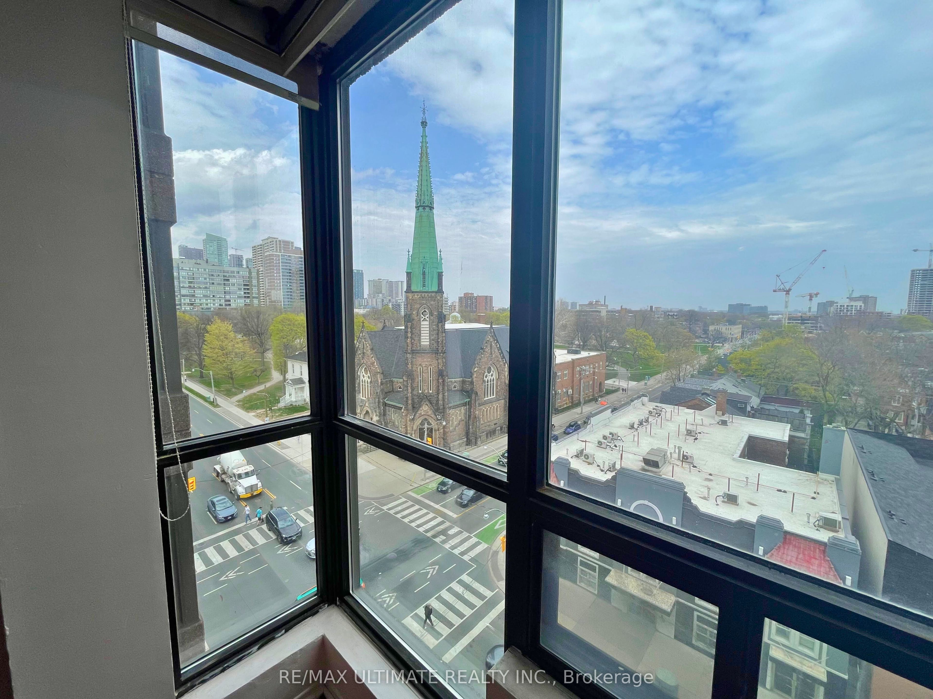 117 Gerrard Street E, #804