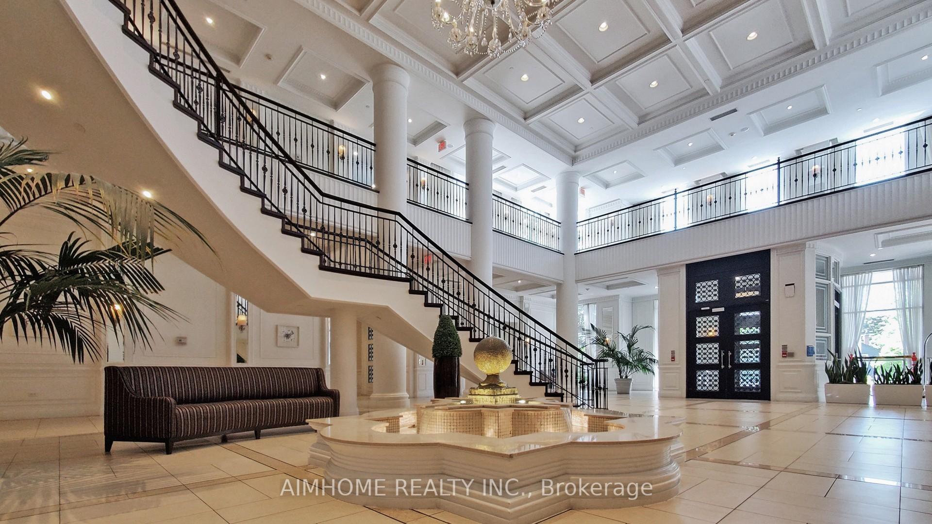 2 Bedrooms Condo at 25 Greenview, Toronto For sale