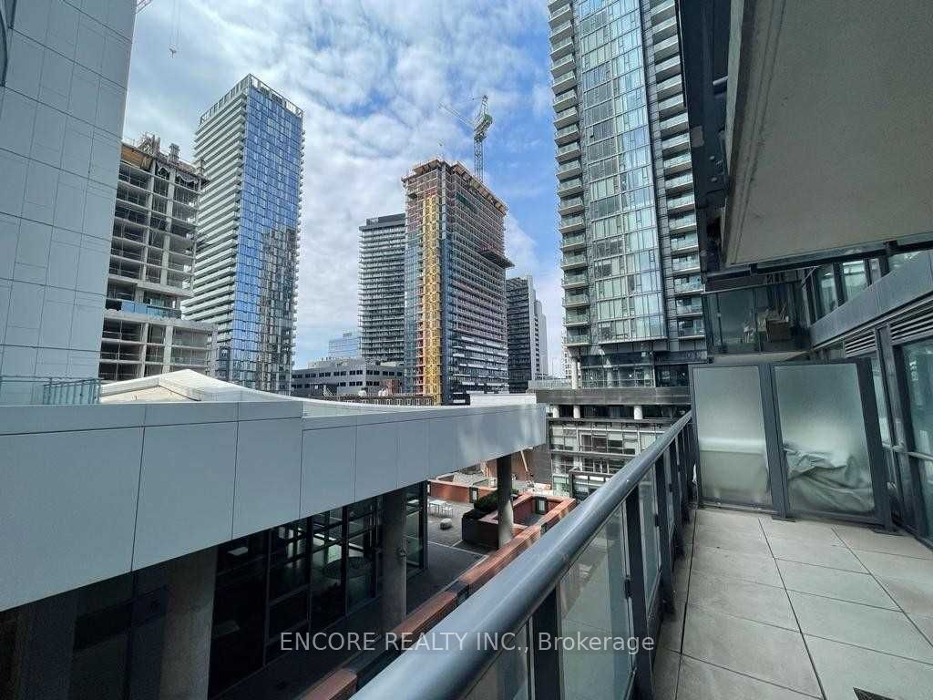 295 Adelaide St Street W, #921