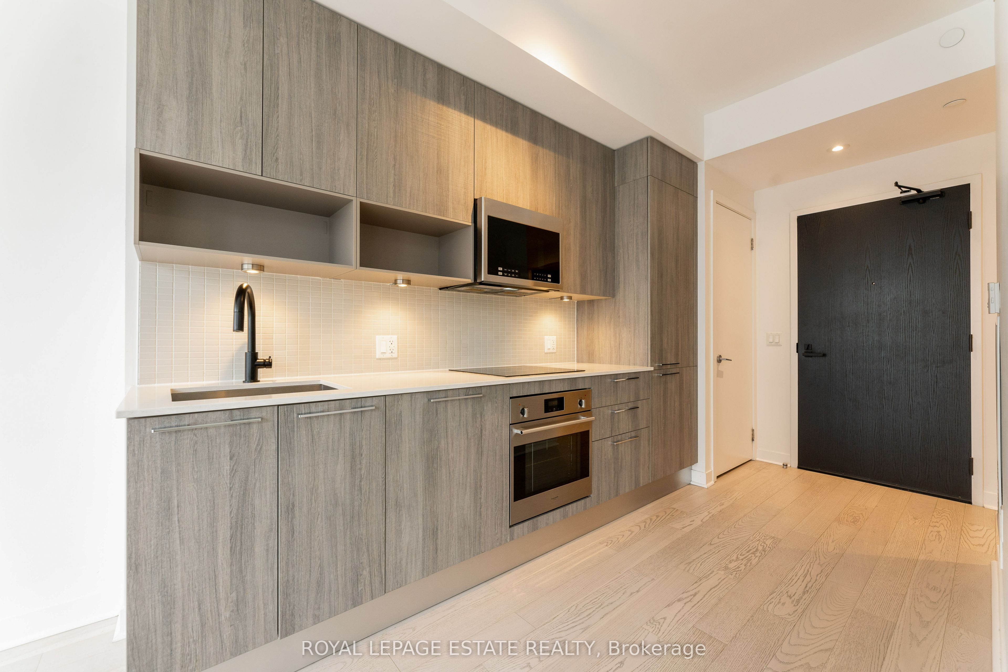 501 Adelaide Street W, #1106