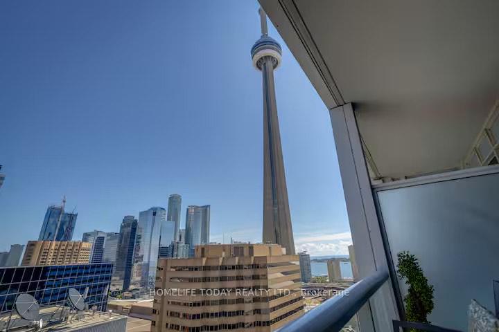 2 Bedrooms Condo at 300 Front, Toronto For sale