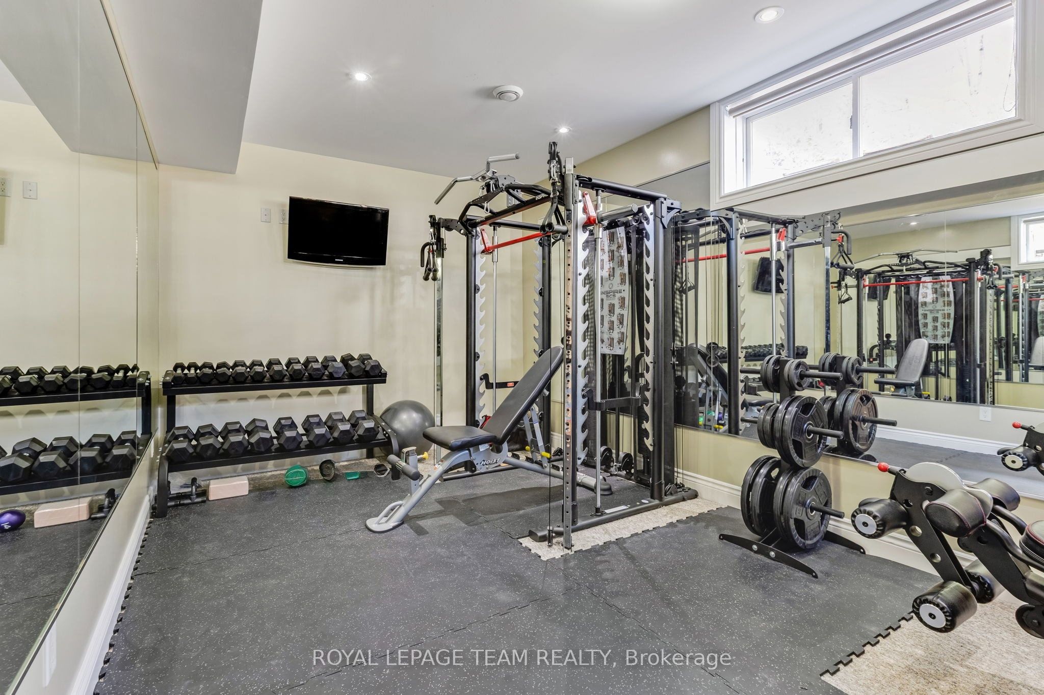 24 Cypress Garden, StittsvilleMunsterRichmond, ON K2S 1W6