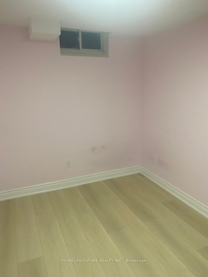 https://trreb-image.ampre.ca/OqcEQt-vUGrpo2ajNTJf2no4_ZKVoGVM0CXPFLM5gTs/rs:fit:960:960/wm:.5:so:0:50:.4/wmsh:10/wmt:PHNwYW4gZm9yZWdyb3VuZD0nd2hpdGUnIGZvbnQ9JzY4Jz5IT01FTElGRS9GVVRVUkUgUkVBTFRZIElOQy4sIEJyb2tlcmFnZTwvc3Bhbj4/L3RycmViL2xpc3RpbmdzLzQxLzAwLzM3LzQ2L3AvNDdmMTJkYWQtZmU2Ni00YWZhLTgwODYtNjBjNWIwOWYzNWQyLkpQRw.jpg