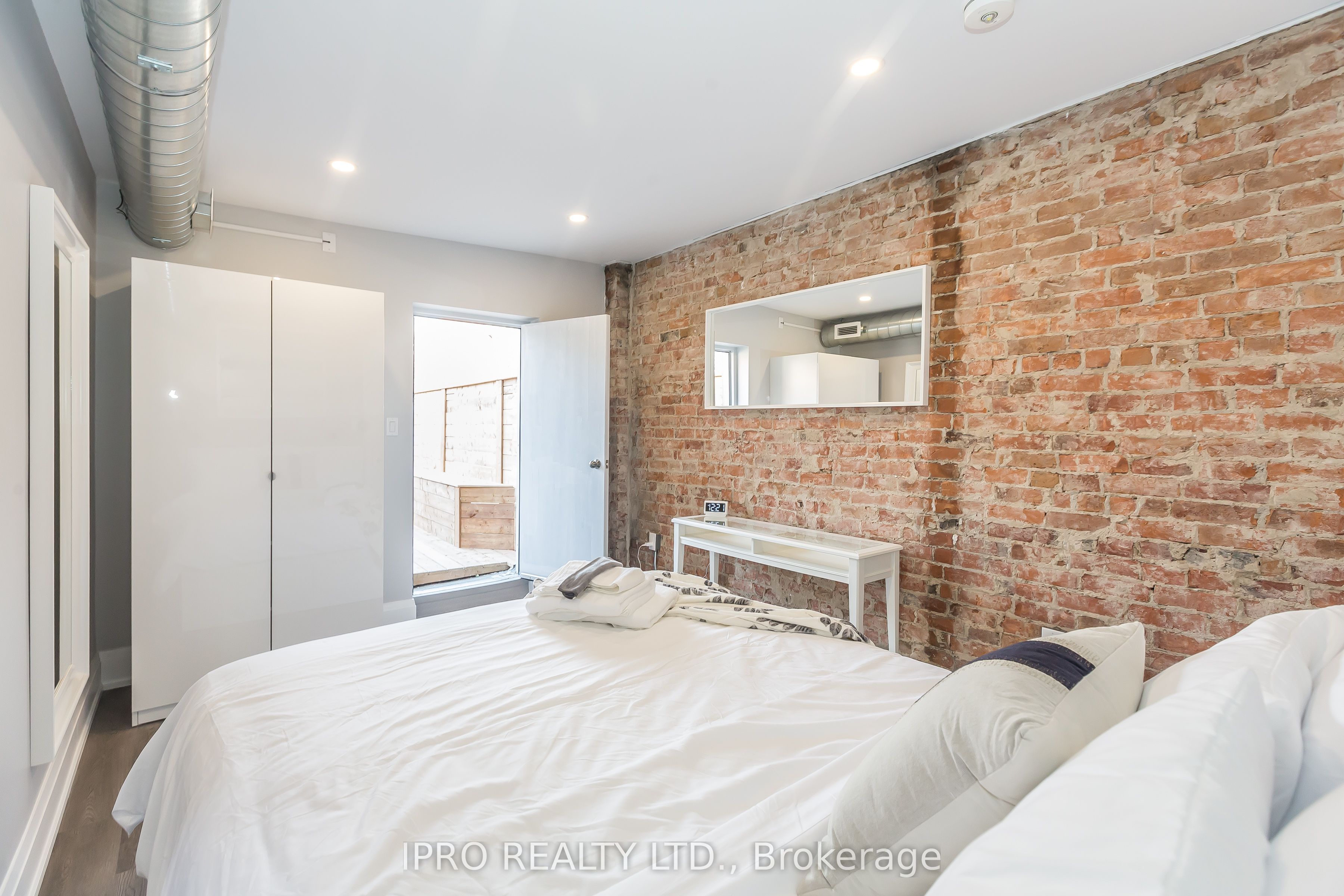 1220 King Street W, #1A