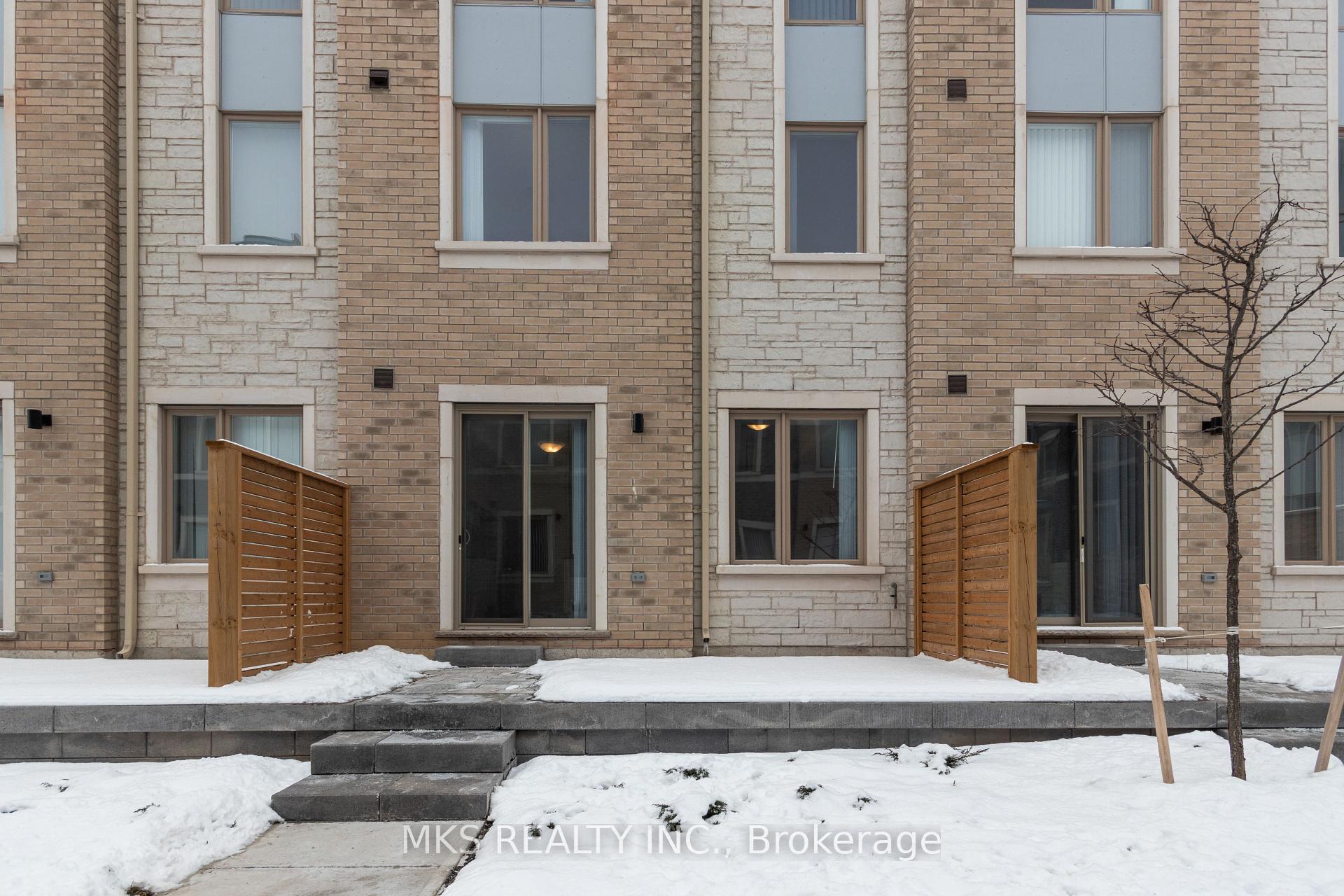 3 Bedrooms Condo at 23 Mable Smith,  Vaughan For sale