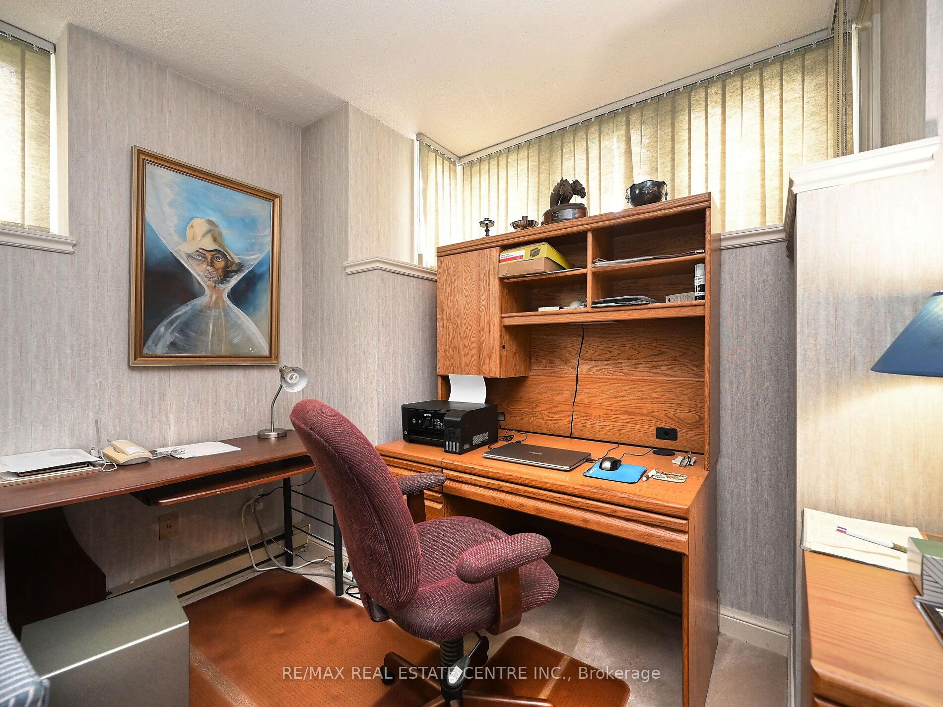 3 Bedrooms Condo at 3587 Kariya, Mississauga For sale
