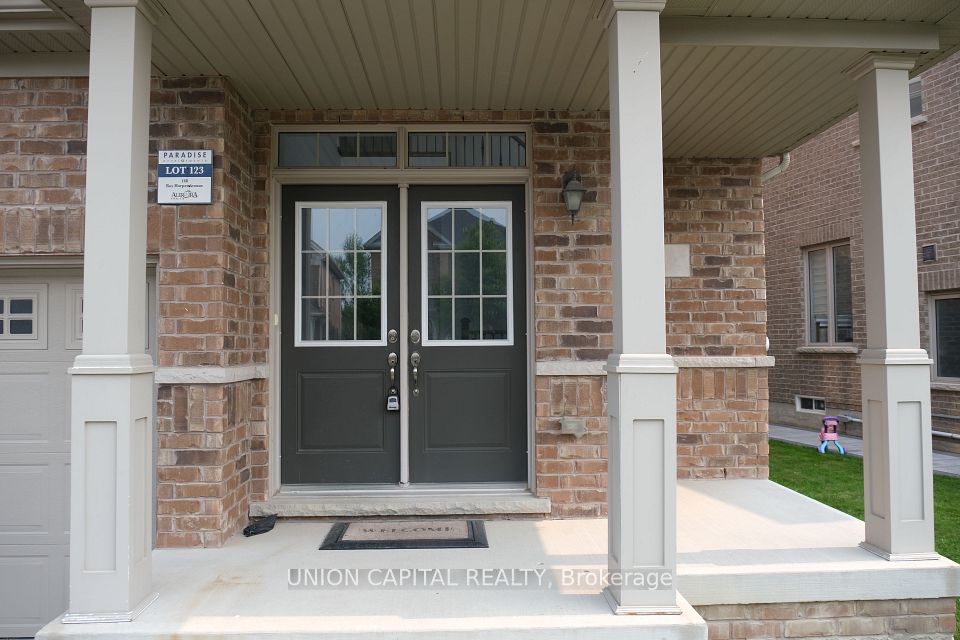 168 Roy Harper Avenue, Aurora, ON L4G 0V6