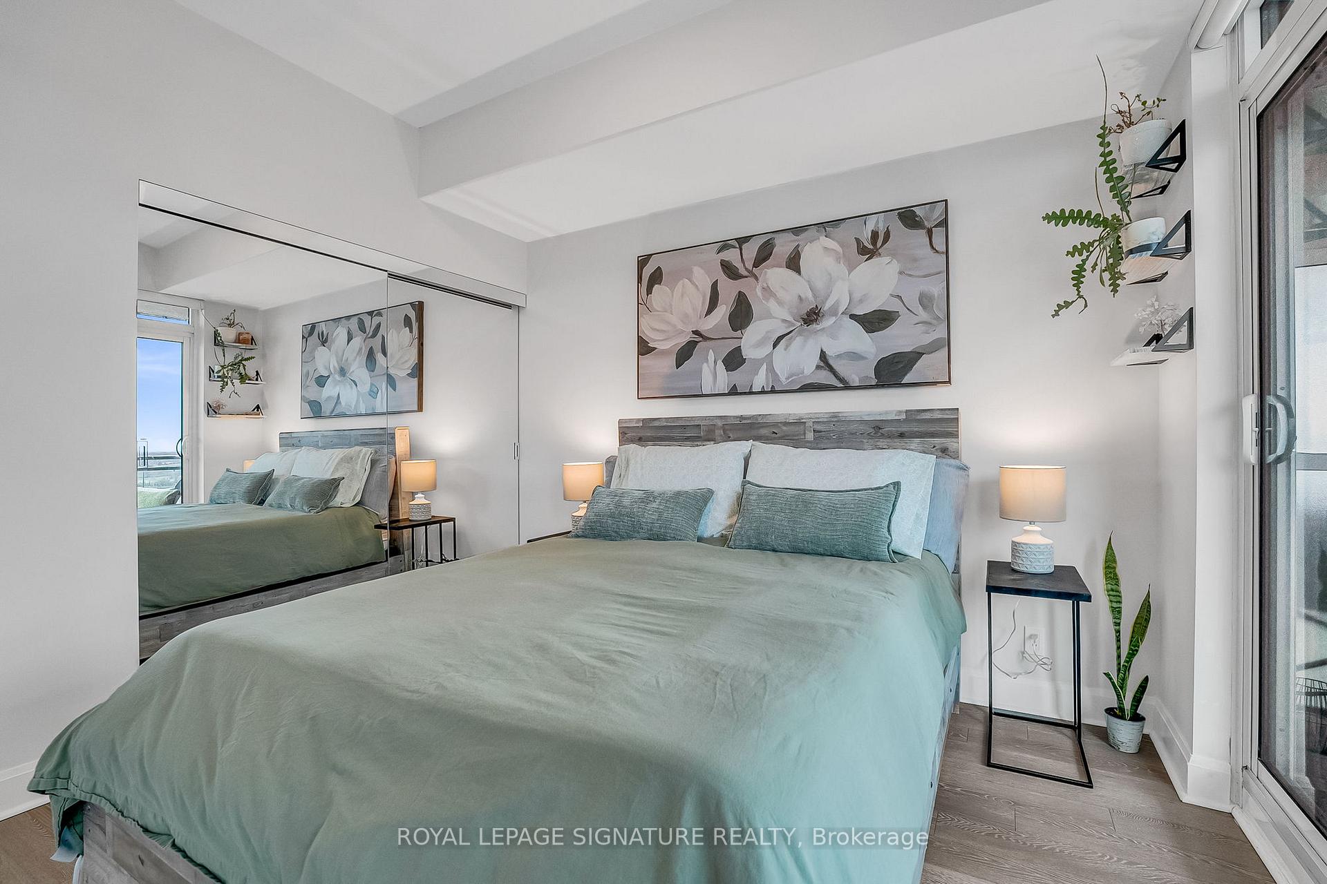 1 Bedroom Condo at 33 Shore Breeze,  Toronto For sale