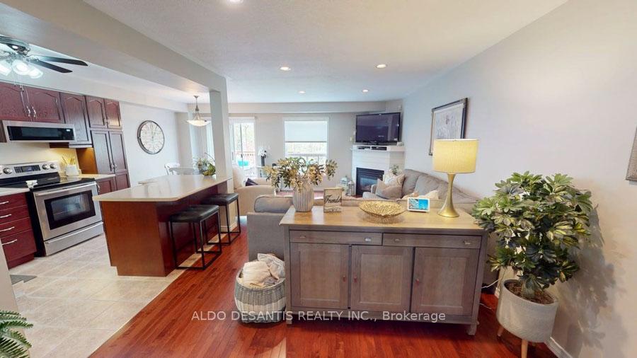 3 Bedrooms Condo at 348 Highland, Hamilton For sale