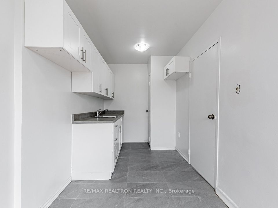 #104 - 2515 Eglinton Avenue, Toronto, ON M1K 2R1