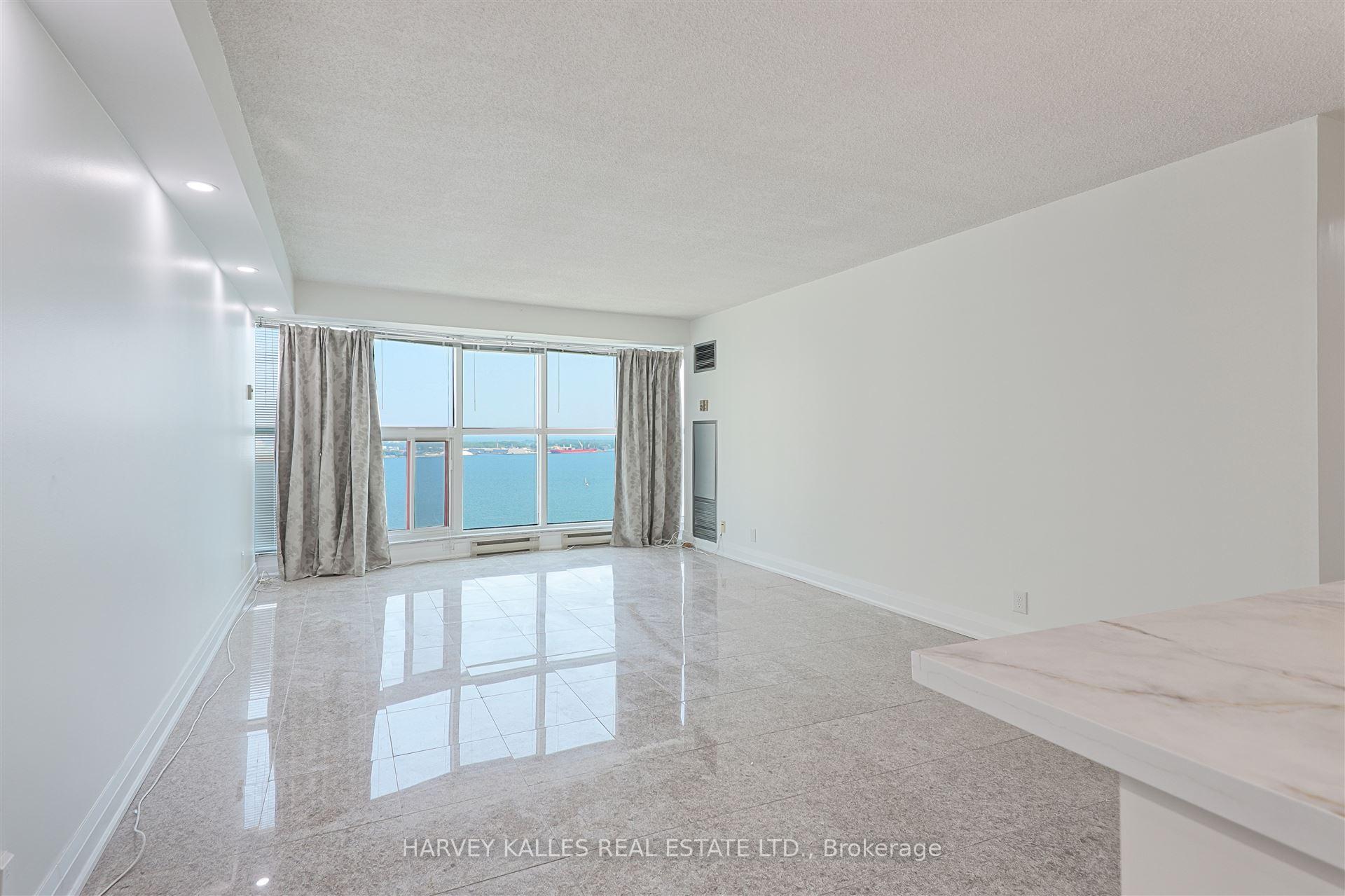 99 Harbour Square 2506