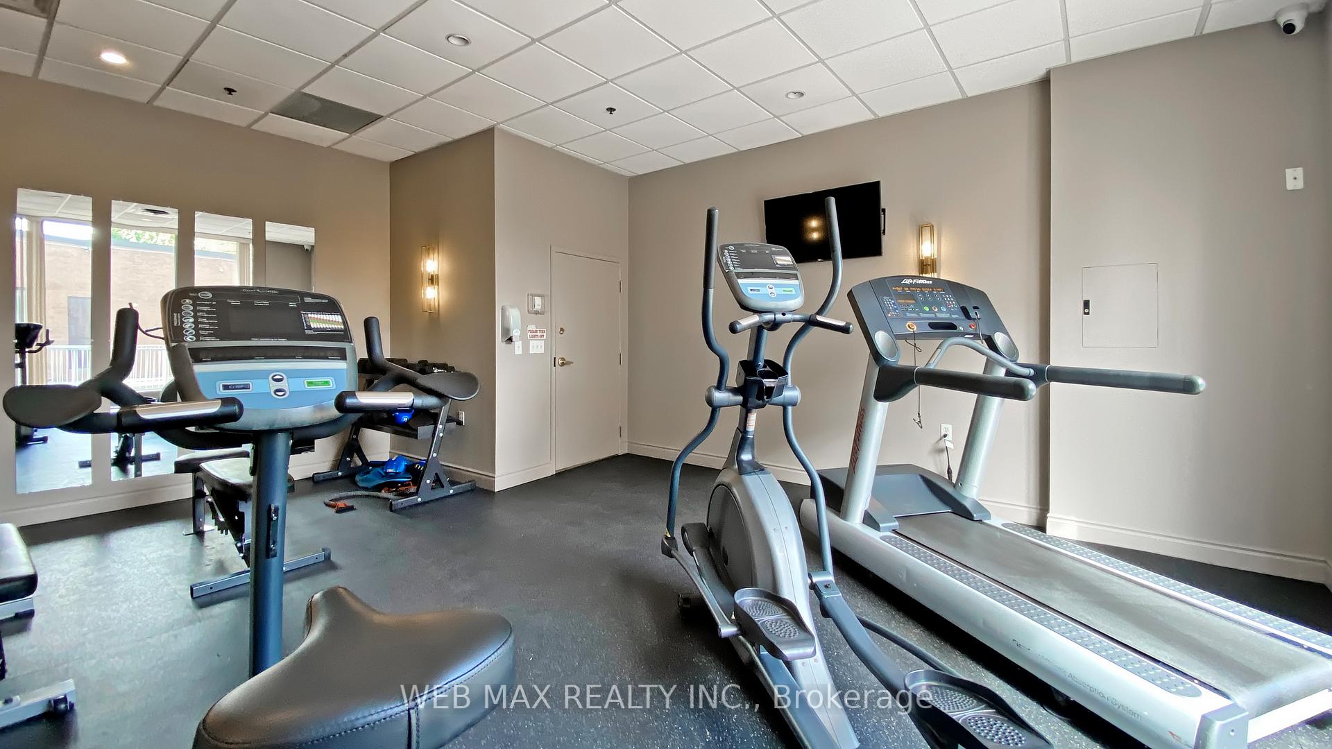 2 Bedrooms Condo at 906 Sheppard, Toronto For sale